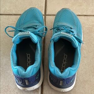 Topo Athletic Phantom Running Shoe Women's Size 8 Blue 5mm Drop Race Sneaker